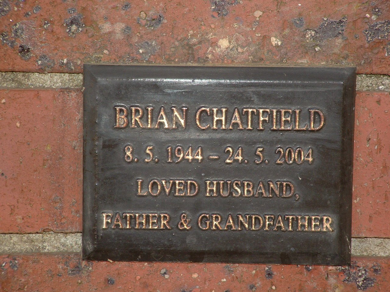 CHATFIELD Brian 1944-2004 memorial.jpg
